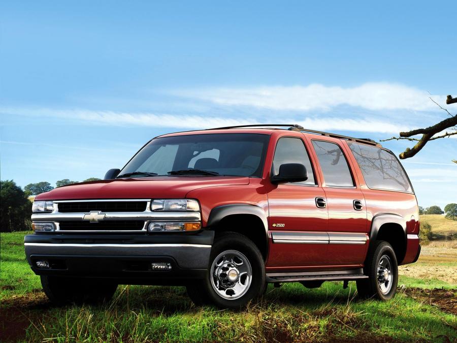  Chevrolet Suburban 2500 2001 года  (фото 2 из 6)